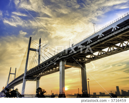 Evening of Yokohama Bay Bridge (from Tsurumi-ku, Yokohama, Daikoku Pier) 3716459