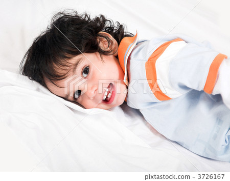 cute boy lying down cute boy lying down 3726167