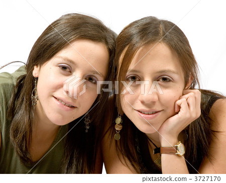 beautiful female twins 3727170