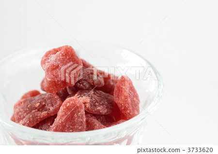 Dried fruits · strawberries 3733620
