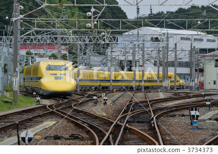 Dr. Yellow at JR Tokai Hamamatsu Factory Dr. Yellow at JR Tokai Hamamatsu Factory 3734373