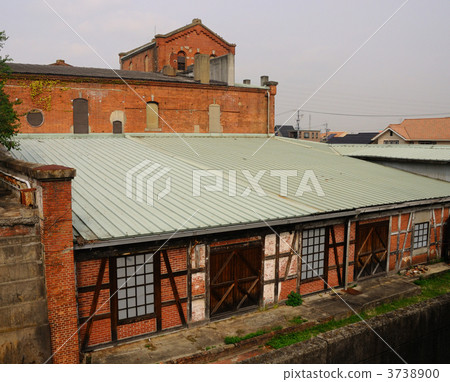 半達紅座大廈 3738900