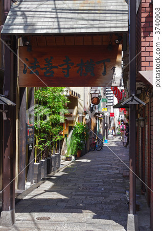 Hozenji Yokomachi 3740908