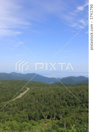Kunashirijima and Rausuyama seen from Shiretoko Pass Kunashirijima and Rausuyama seen from Shiretoko Pass 3741790