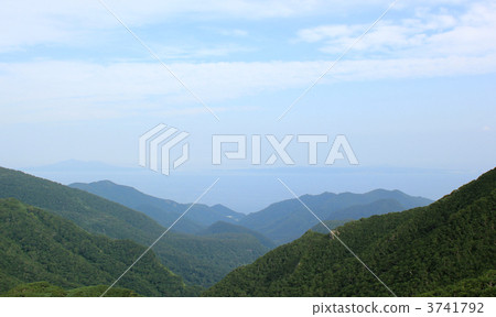 從知床通行證看到的國後島 3741792