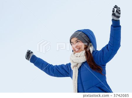 Happy winter woman 3742085
