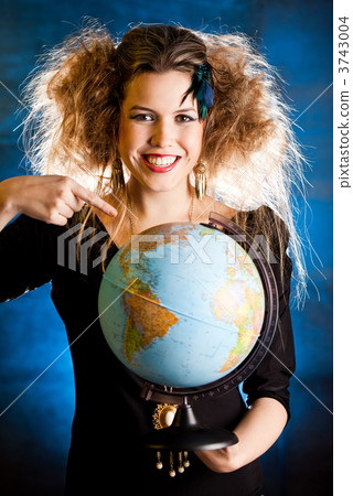 Woman with a globe 3743004