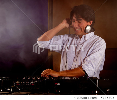 DJ playing music 3743793