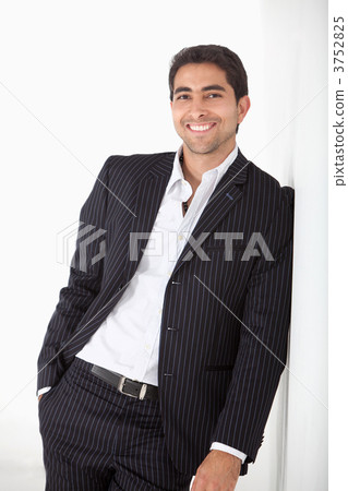 Confident business man 3752825