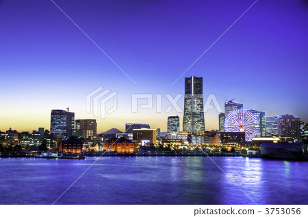 Minato Mirai的晚上風景（從橫濱市中區，大坂橋） 3753056