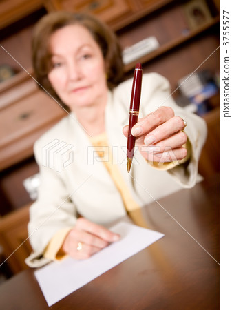 sign the deal 3755577