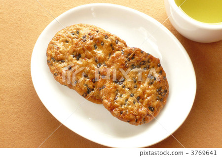 Sesame rice cracker Sesame rice cracker 3769641