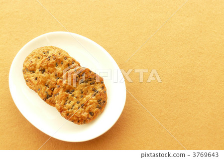 Sesame rice cracker 3769643