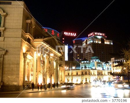 中國大連中山廣場照亮大連人民文化俱樂部 3770196