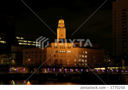 Queen's Tower 3770208