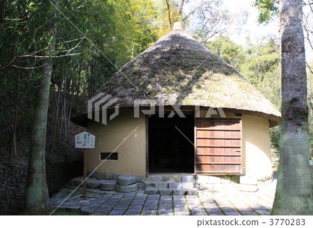 Takamatsu Shikoku village, once Washanbon sugar, "sugar cane cabin" involved in white sugar production Takamatsu Shikoku village, once Washanbon sugar, "sugar cane cabin" involved in white sugar production 3770283