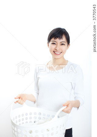 Woman to wash Woman to wash 3770543