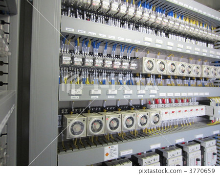 Complex electronic circuit 3770659