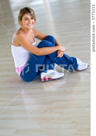 gym woman - portrait gym woman - portrait 3773155