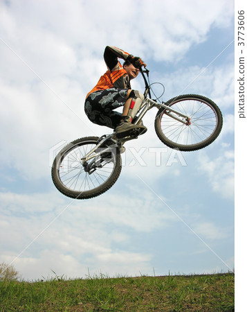 Mountain Biker flying Mountain Biker flying 3773606