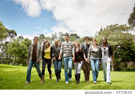 Happy friends 3773635