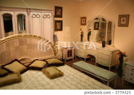 bedroom 2 3774325