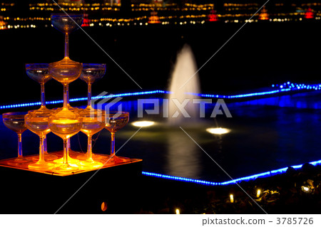 Winter Vista Illumination 2011 (mini champagne glass tree) 3785726