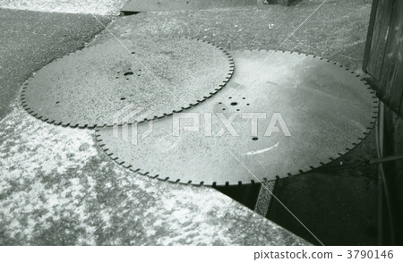 發條裝置 螺絲釘 鈍齒輪 3790146