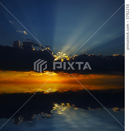 Evening decline above the sea 3792258