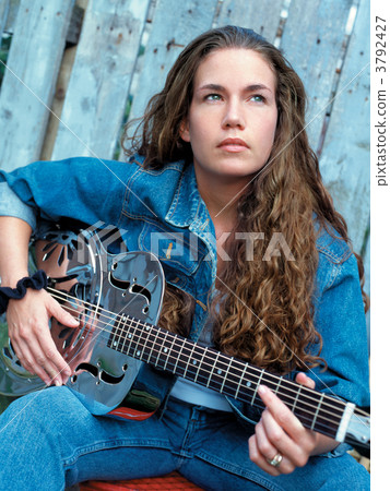 Country music singer Country music singer 3792427