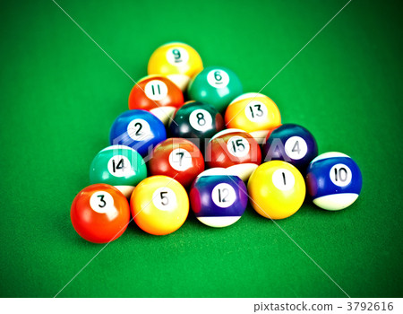 billiard balls on green cloth 3792616