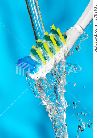 dental brush 3792630
