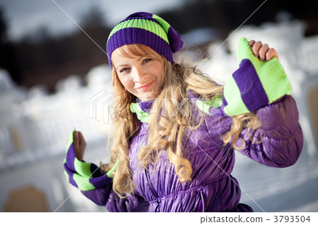 Portrait of the girl in the winter Portrait of the girl in the winter 3793504