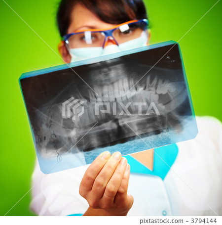 Doctor with xray Doctor with xray 3794144