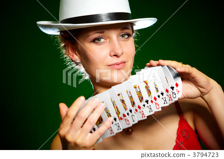 girl and playing cards 3794723