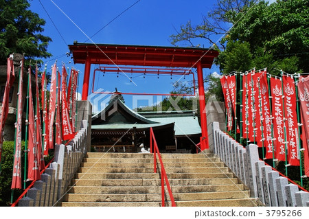 Saruhido Shrine & Sanko Inari Shrine 3795266