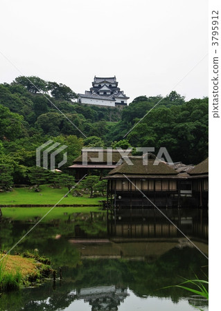 Hikone Castle - Genkyuen Hikone Castle - Genkyuen 3795912