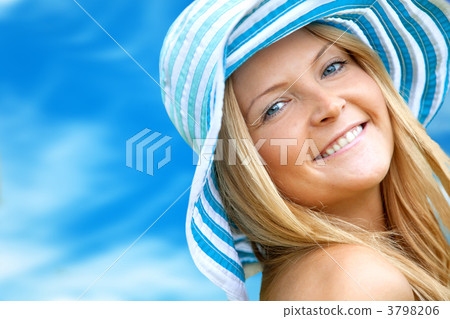 Beautiful summer woman 3798206