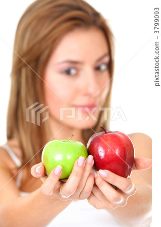 Woman with two apples 3799093