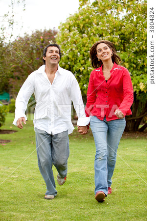 couple running couple running 3804824