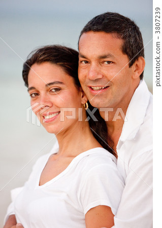 Couple on vacations Couple on vacations 3807239