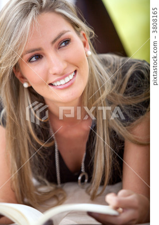 Woman portrait Woman portrait 3808165