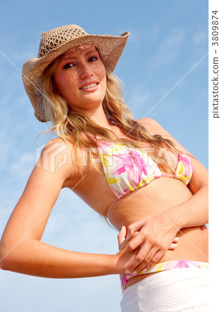 bikini woman smiling 3809874
