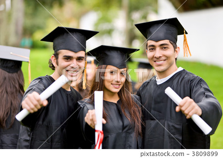 graduation group 3809899