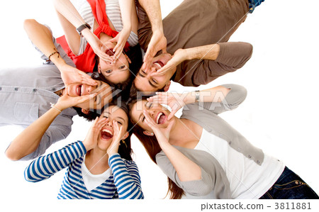 Group of friends shouting 3811881