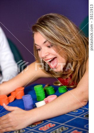woman in a casino 3811913
