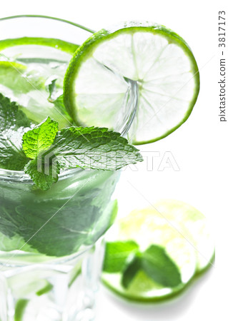 Mojito cocktail 3817173