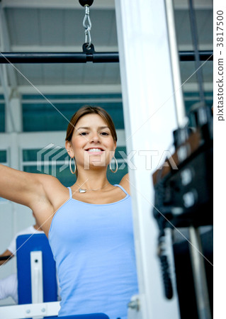 gym woman 3817500