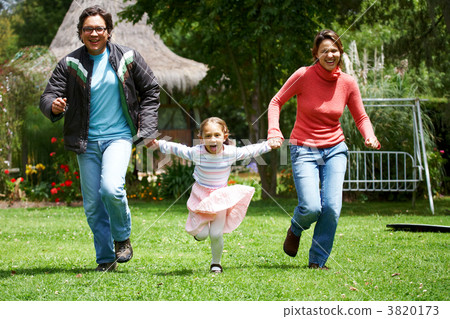 family running 3820173