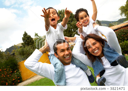 happy family fun 3821471